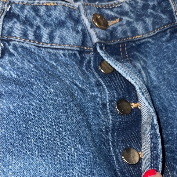 Zara Blue Relaxed Denim with Faded Finish - Picture 3 of 7